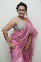 Ester Noronha Pictures